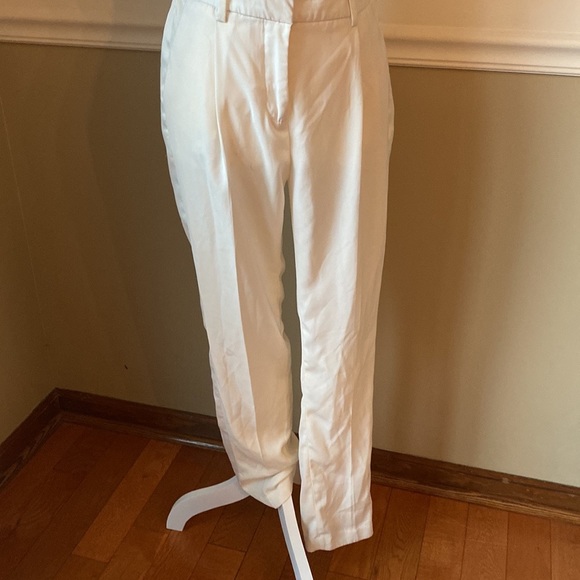 H&M Winter White Pleated Pants w/Satin Inlay - Picture 3 of 8